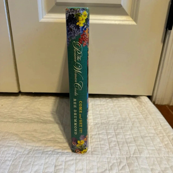 The Pioneer Women Cooks Cookbook Come And Get It By Ree Drummond - Picture 9 of 9